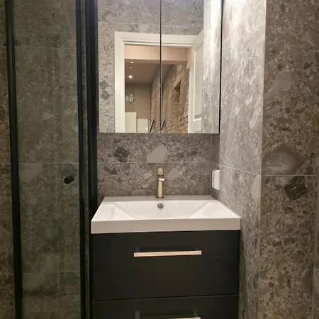 Central Oslo - Sleeps 8 - 4Br Near Oslo S