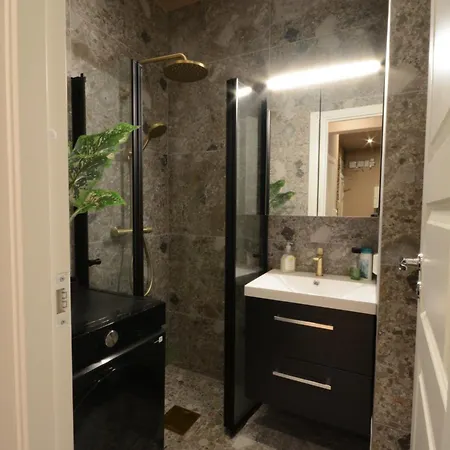 Apartment - Sleeps 8 - 4br Near S Oslo