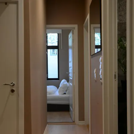 - Sleeps 8 - 4br Near S Apartment Oslo
