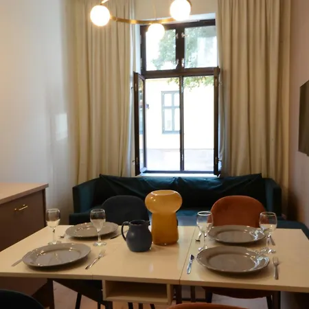- Sleeps 8 - 4br Near S Apartment
